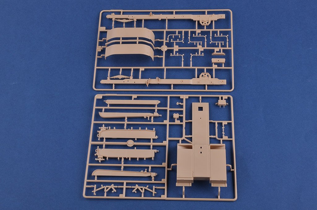 Hobby Boss 85511 Russian KrAZ-260B Tractor with 5P85TE TEL S-300PMU 1/35 – zdjęcie 6