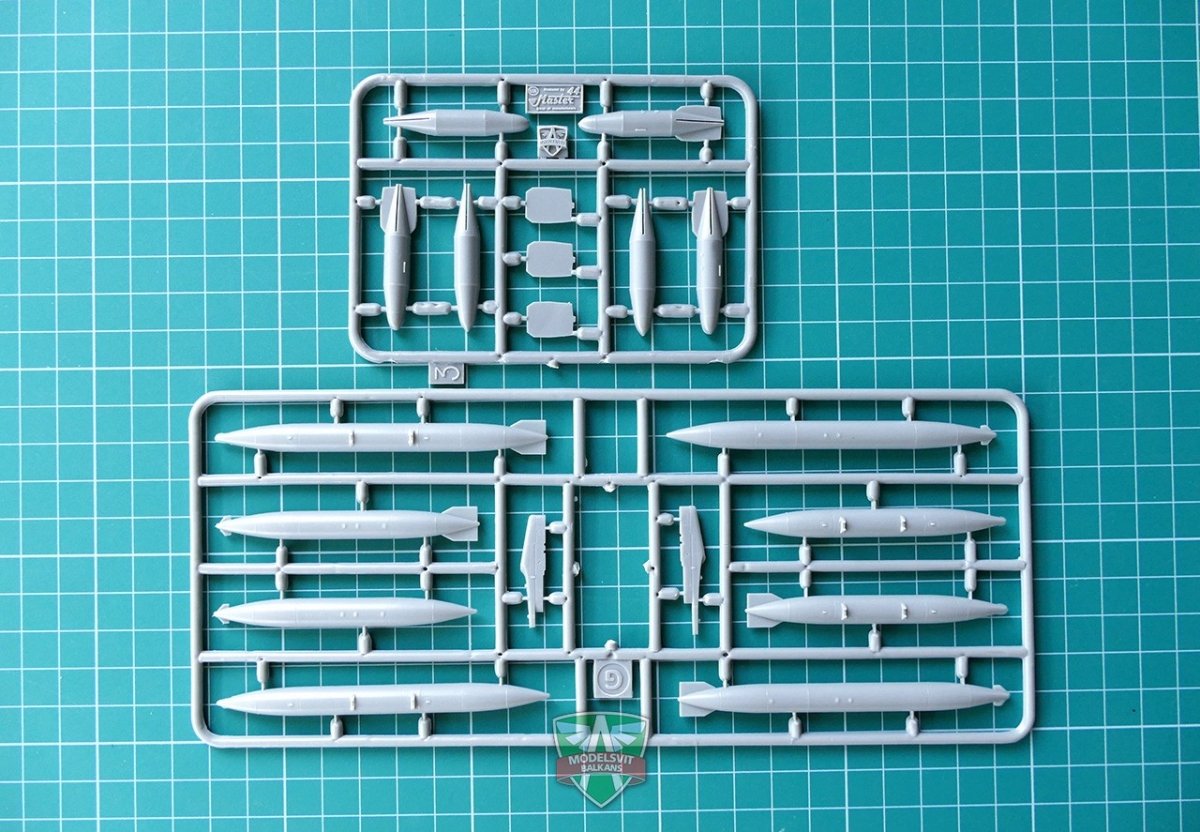 Modelsvit 72017 Sukhoi Su-17 Early version 1/72 – immagine 5