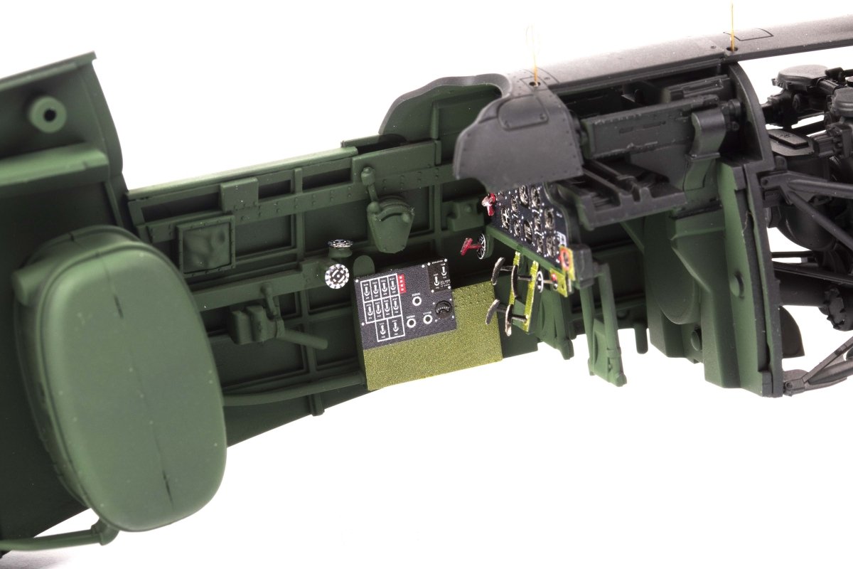Eduard 33297 Hawk 81-A2 GREAT WALL HOBBY 1/32 – image 2