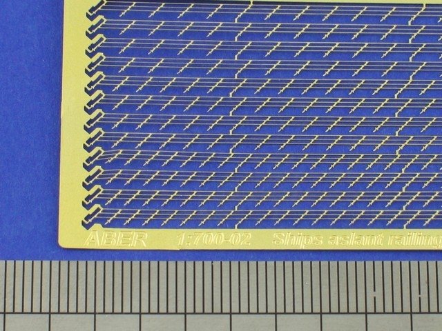 Aber 1/700-02 Rambarde inclinée pour escalier à 45 degrés 1/700 – image 2