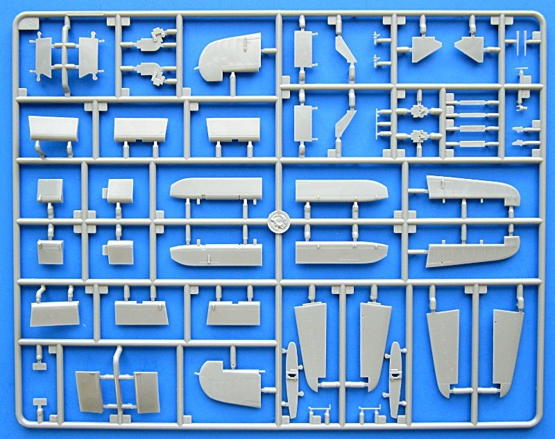Hobby Boss 80386 F4U-4 Corsair Early Version 1/48 – Bild 8