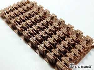 E.T. Model P35-062 WWII German Sd.Kfz.9 18t FAMO Sagged front wheels and Workable Track 1/35 – Bild 8