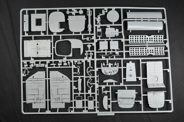 HK Models 01E02 B-25J Mitchell &amp;quot;Strafer&amp;quot; 1/32 – imagen 20