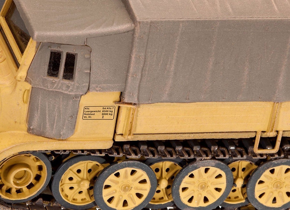 Revell 03263 Sd.Kfz. 7 (Production tardive) (1/72) – image 3