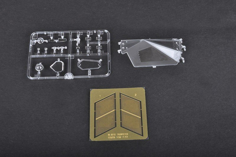 Trumpeter 03219 F-117A Nighthawk 1/32 – imagen 4