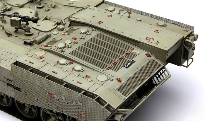 Meng Model SS-003 Achzarit Israel Heavy Armoured Personnel Carrier 1/35 – Bild 7