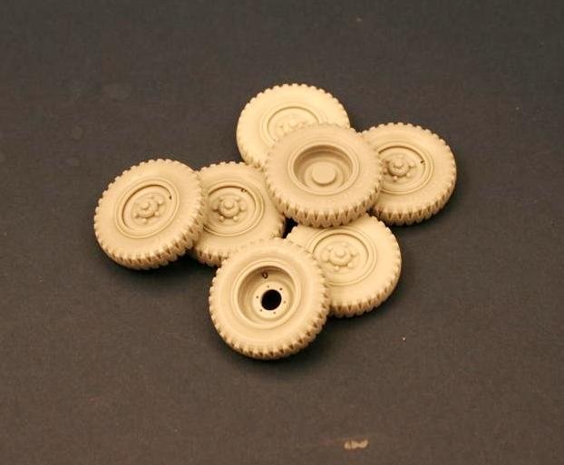 Panzer Art RE35-119 Road wheels for “Einheistdiesel” (gelande pattern) 1/35 – immagine 2