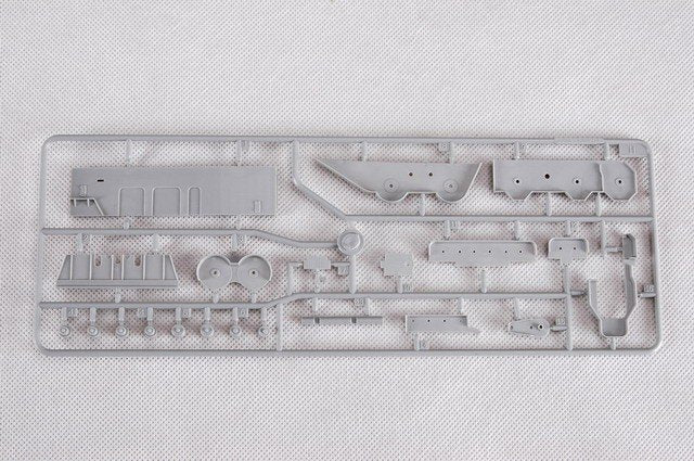 Trumpeter 05609 USS TICONDEROGA CV-14 1/350 – immagine 10