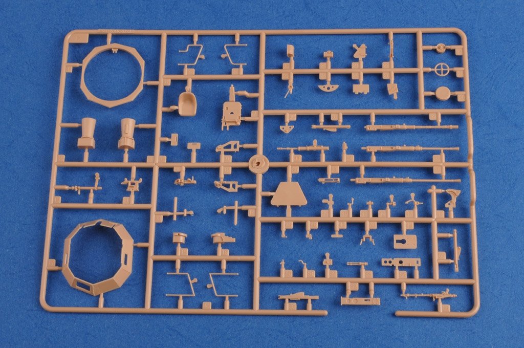Hobby Boss 83816 German Sd.Kfz.222 Leichter Panzerspahwagen 1/35 – zdjęcie 6
