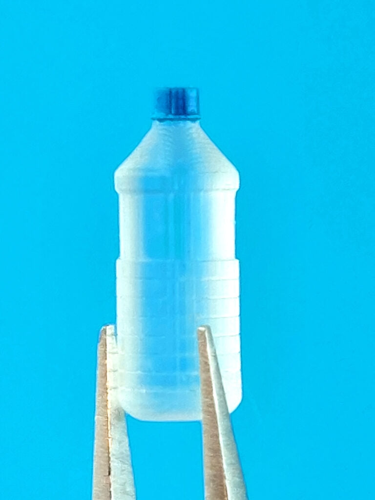 Point de non-retour 3524050 Bouteille en plastique (type I, bleue et transparente) 1/35 – image 10