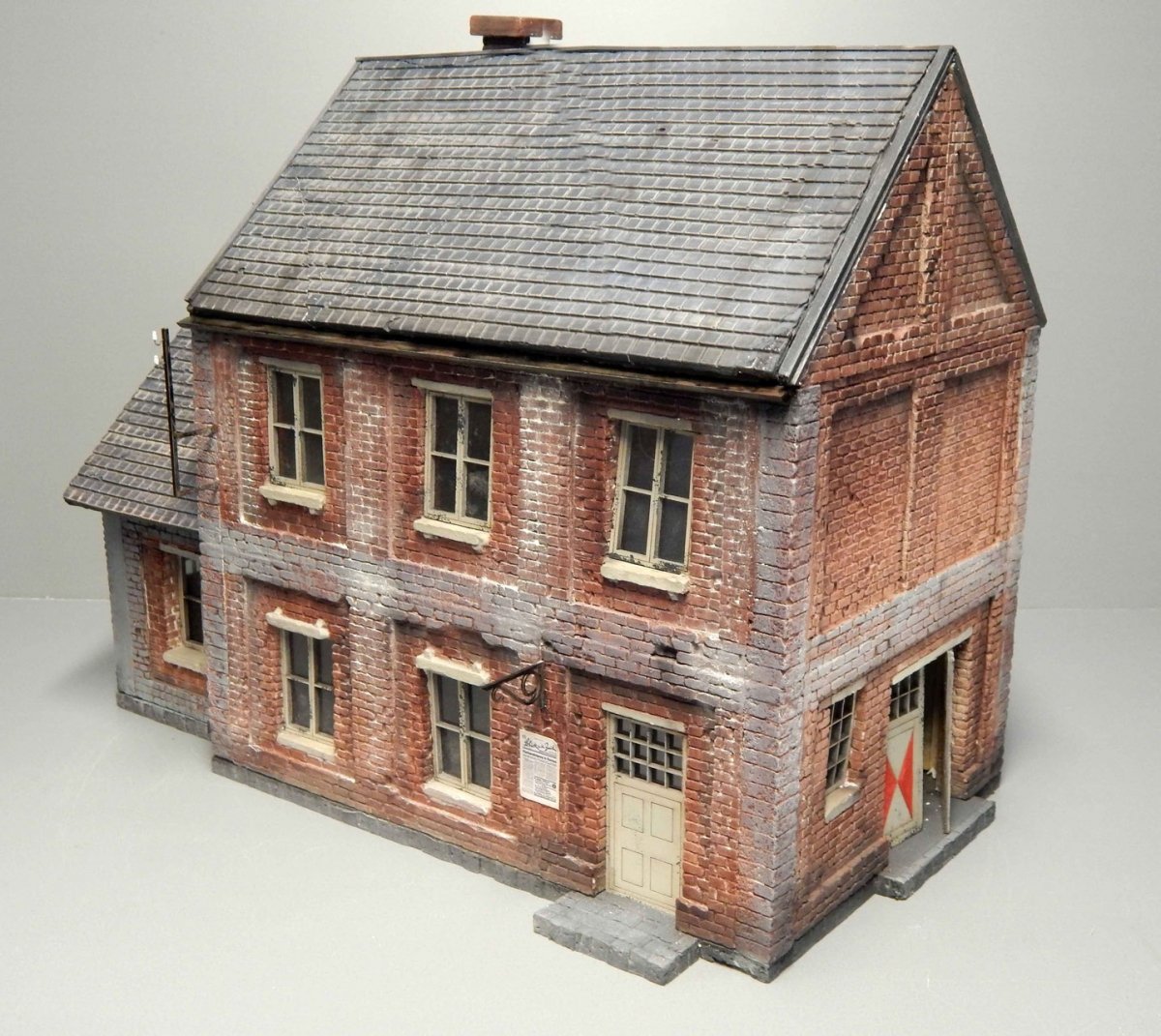 RT-Diorama 35210 Town House (Modular System) 1/35 – immagine 5