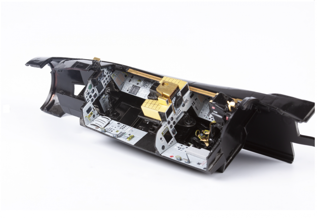Eduard 32994 Tornado ECR interior ITALERI 1/32 – imagen 4