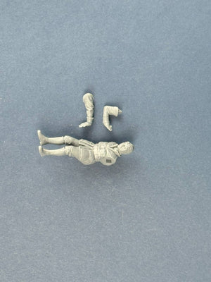 Copper State Models F32-071 French Airman Jumping from His Nieuport 1/32 – image 3