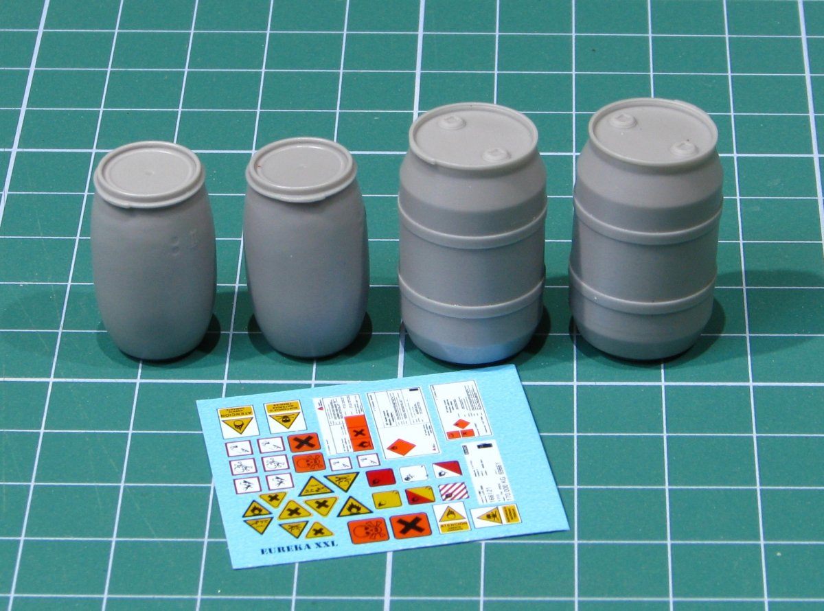 EUREKA XXL E-039 Plastic chemical storage drums Set 1 1/35 – Bild 4