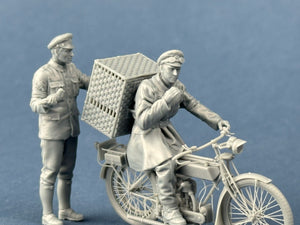 Copper State Models F32-062 British Dispatch Rider taking carrier pigeons to the front line 1/32 – image 2