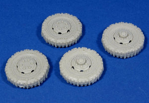 Panzer Art RE35-136 Road wheels witch chains for M3 “Scout Car” 1/35 – Bild 2