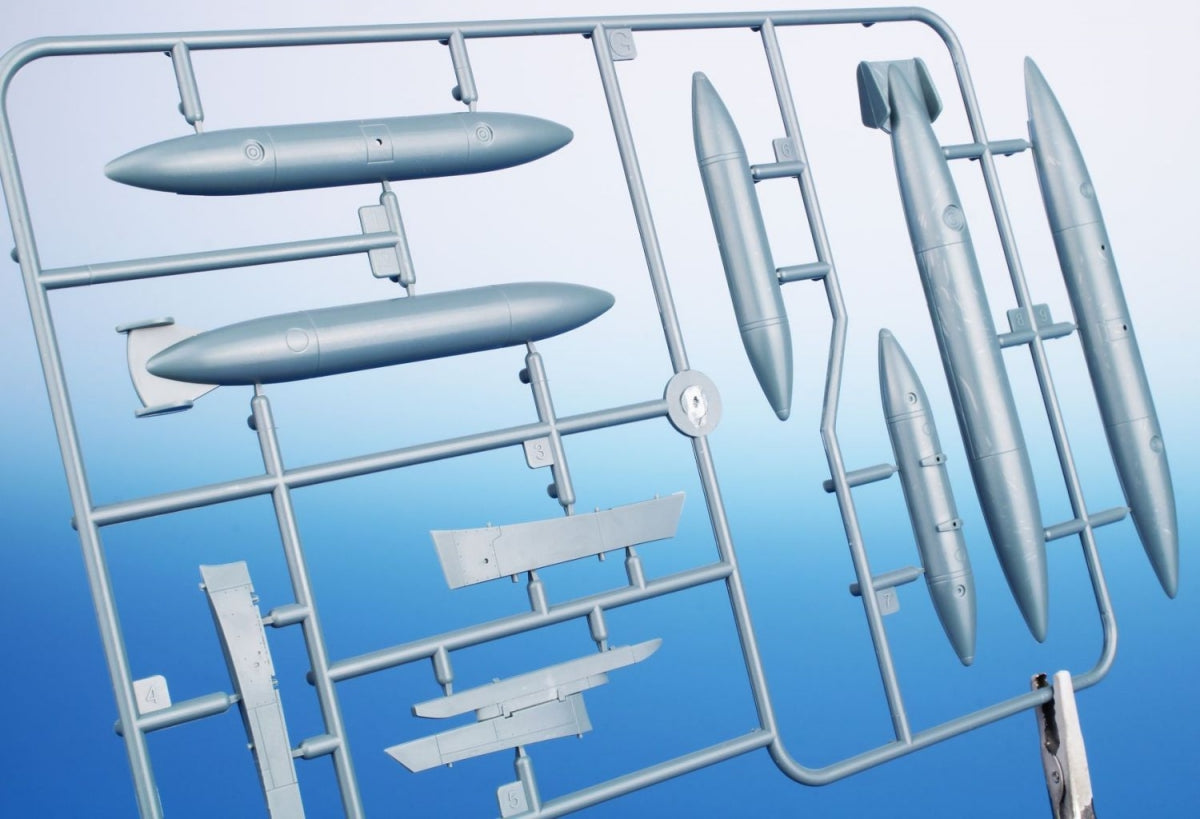 Special Hobby 48238B Dassault SMB-2 Super Mystere / Sa&amp;#39;ar - Israeli Storm in the Sky&amp;#39; (Kit+Book) 1/48 – immagine 5