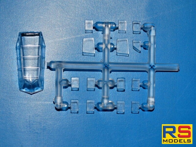 RS Models 92300 DFS-300 Luftwaffe transport Glider 1/72