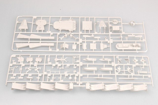 Trumpeter 04518 RUSSIAN NAVY MOSKVA 1/350 – immagine 6