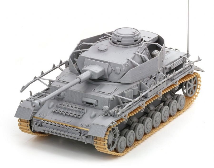 Dragon 6611 Pz.Kpfw.IV Ausf.H with Zimmerit 1/35 – image 3