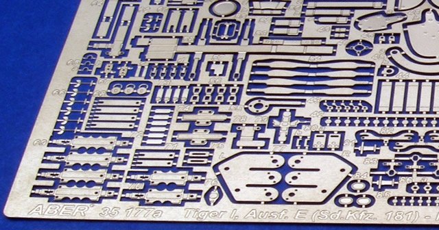 Aber 35177 Sd.Kfz.VI Ausf.E Tiger I, Initial production 1/35 – immagine 2
