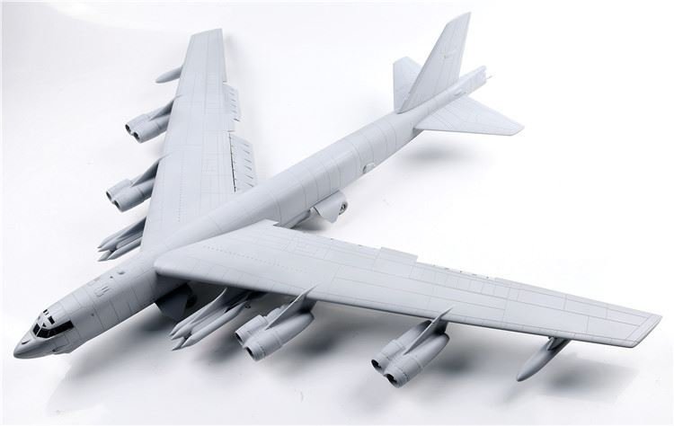 Modelcollect UA72200 B-52H US Stratofortress Bombardier stratégique 1/72 – image 5