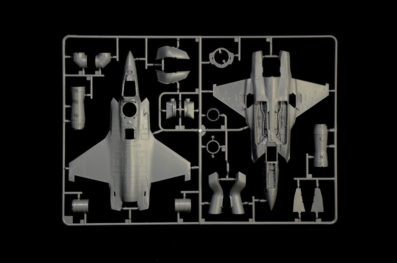 Italeri 1425 F-35 B Lightning II STOVL 1/72 – immagine 10