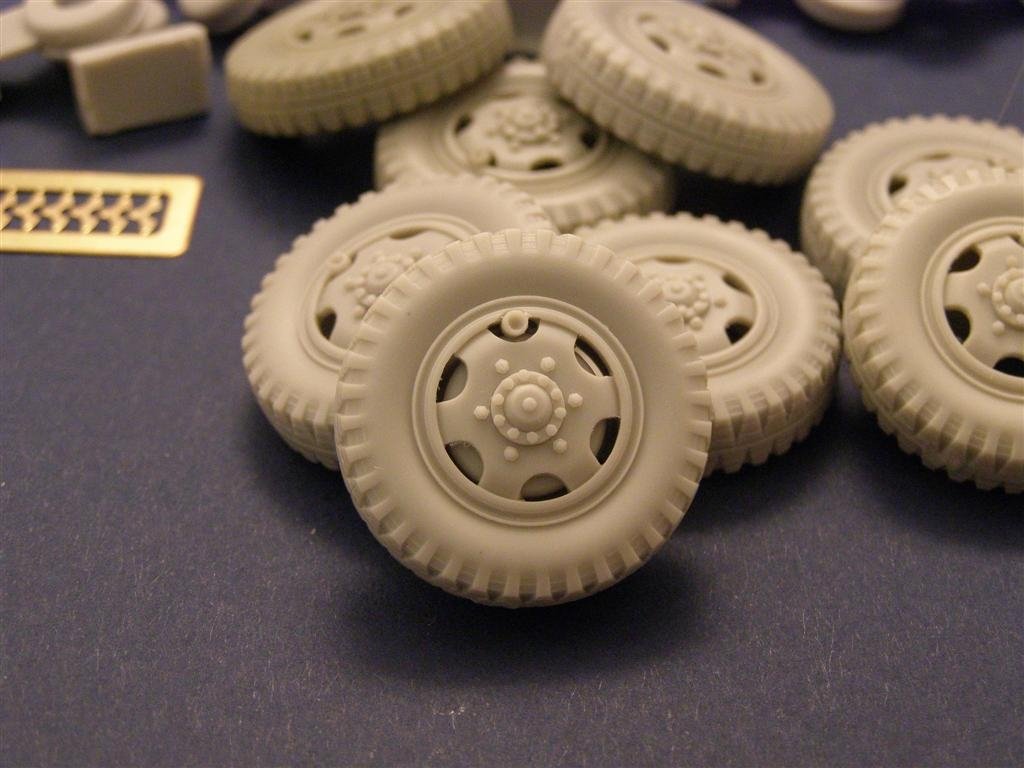 Panzer Art RE35-053 Road wheels for Sd.Kfz 232/232 8 rad (with spare) 1/35 – imagen 3