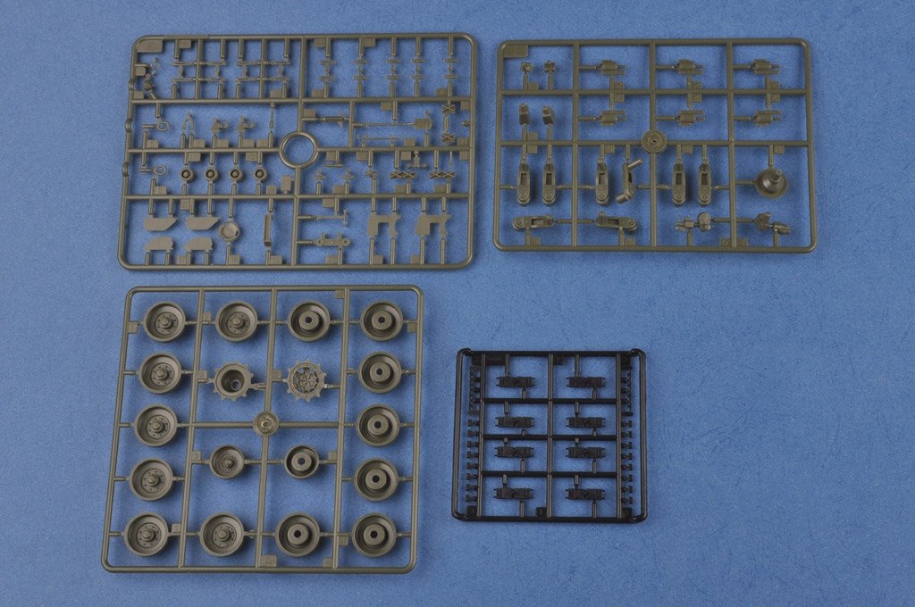 Hobby Boss 83867 Leopard 2A4M CAN – image 8