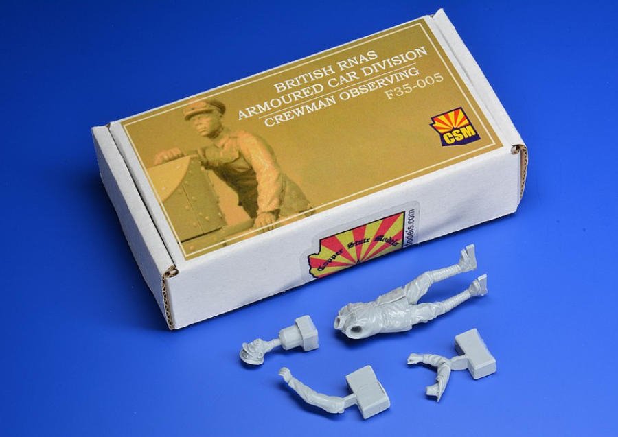 Modèle réduit Copper State Models F35-005 : Membre d&amp;#39;équipage d&amp;#39;une division de véhicules blindés de la RNAS britannique observant, échelle 1/35