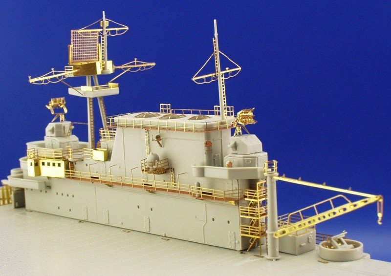 Eduard 53005 US Aircraft Carrier Hornet 1/350 Trumpeter – image 8
