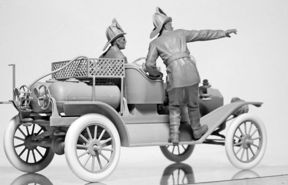 ICM 24017 Model T 1914 Fire Truck with Crew 1/24 – Bild 12