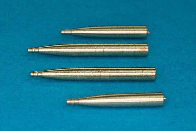 RB Model 1/48 4 x 20mm działka Hispano (48AB11) – Bild 3