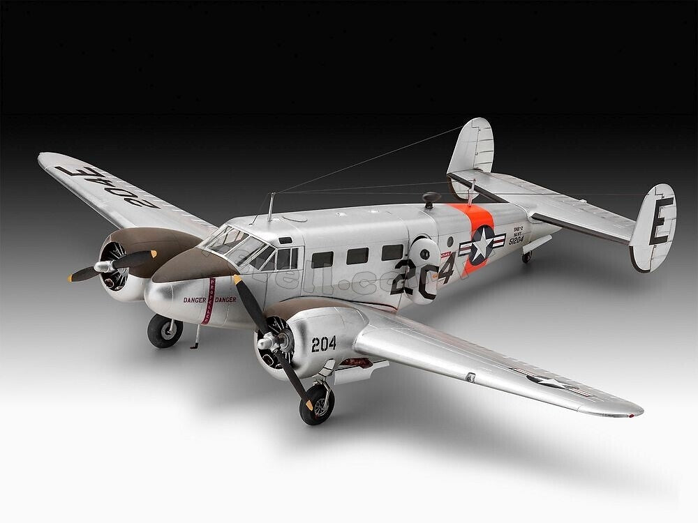 Revell 63811 Beechcraft Model 18 - model set 1/72 – Bild 7