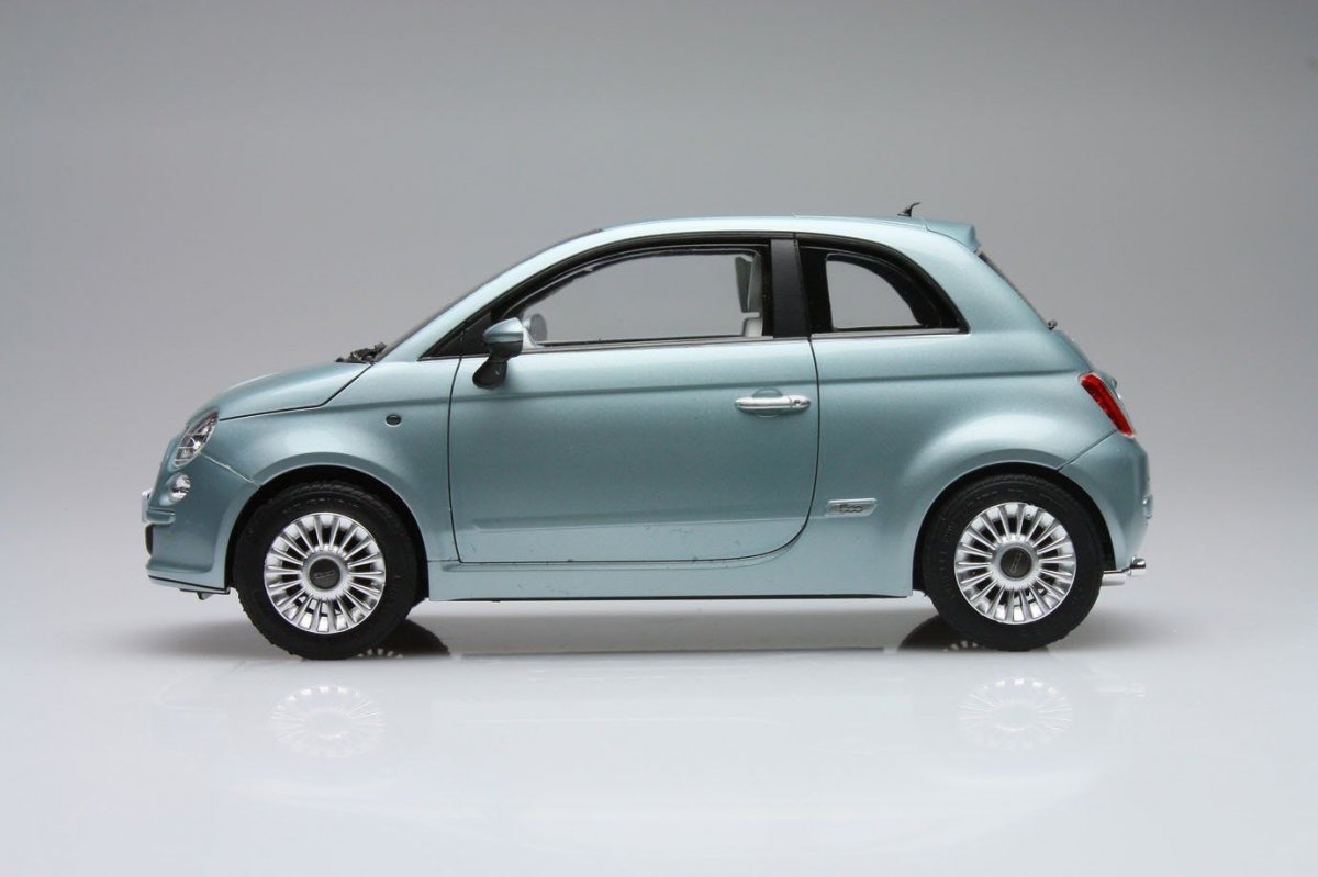 Fujimi 123622 Fiat 500 1/24 – zdjęcie 3
