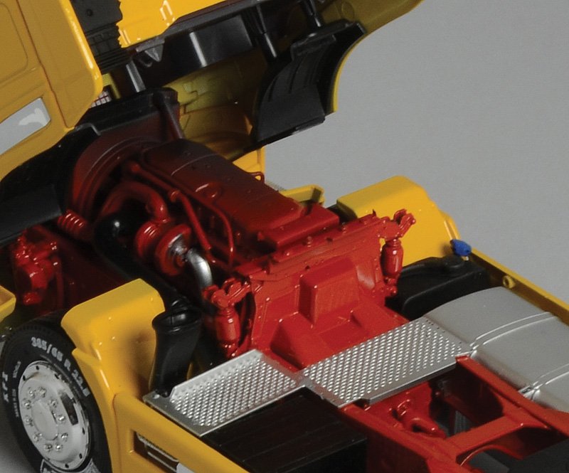 Italeri 3898 IVECO STRALIS YELLOW DEVIL 1/24 – Bild 6