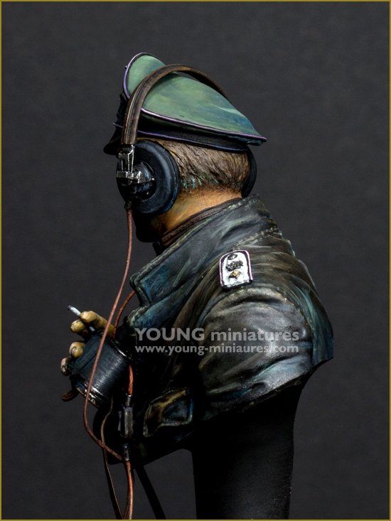 Young Miniatures YM1876 SS Panzer Commander Normandie 1944 1/10 – image 4