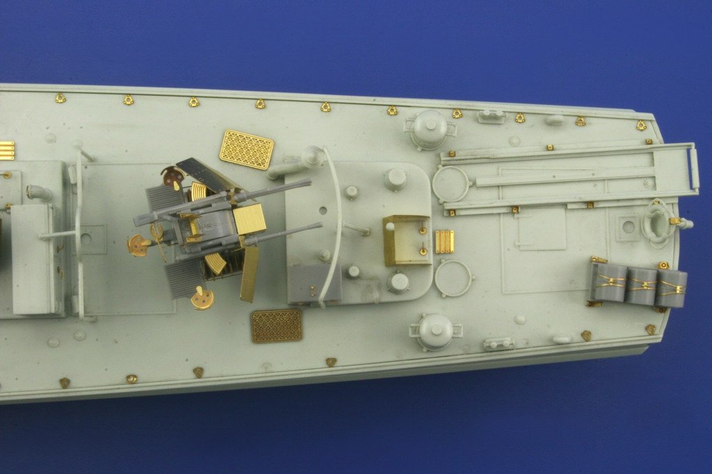 Eduard 53009 S-100 Schnellboot REVELL 1/72 – image 8