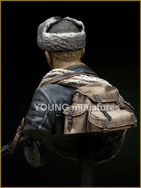 Young Miniatures YM1827 SOVIET MOUNTAINEER OFFICER 1942 1/10 – imagen 7