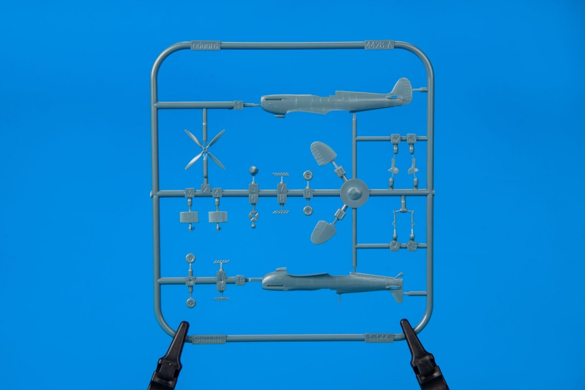 Eduard 4433 Spitfire Mk. IXc late 1/144 – Bild 6