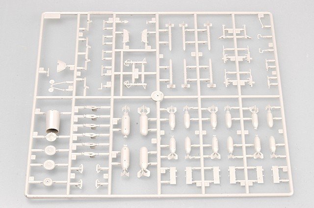 Trumpeter 02832 US.NAVY F9F-2 PANTHER 1/48 – Bild 6