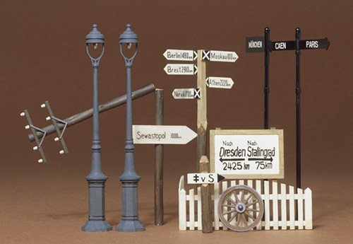 Tamiya 35067 Road Sign Set 1/35 – imagen 2