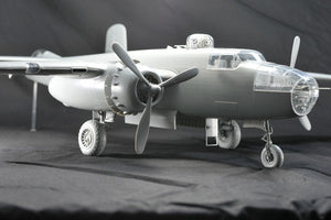 HK Models 01E02 B-25J Mitchell &amp;quot;Strafer&amp;quot; 1/32 – imagen 19
