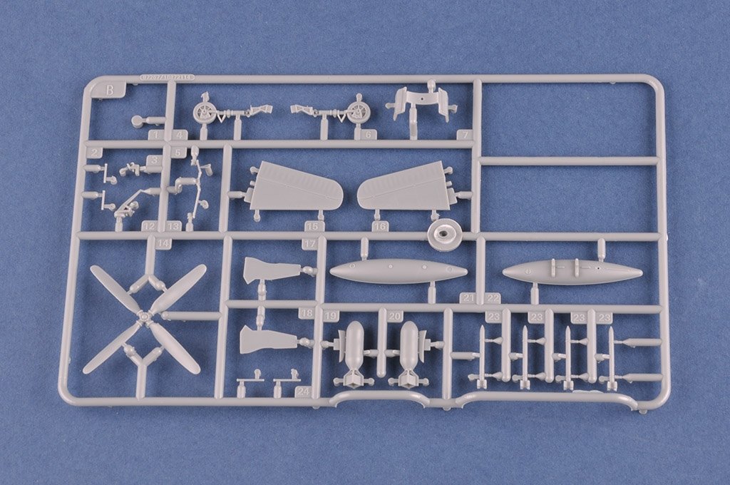 Hobby Boss 87268 F8F-1B Bearcat 1/72 – image 7