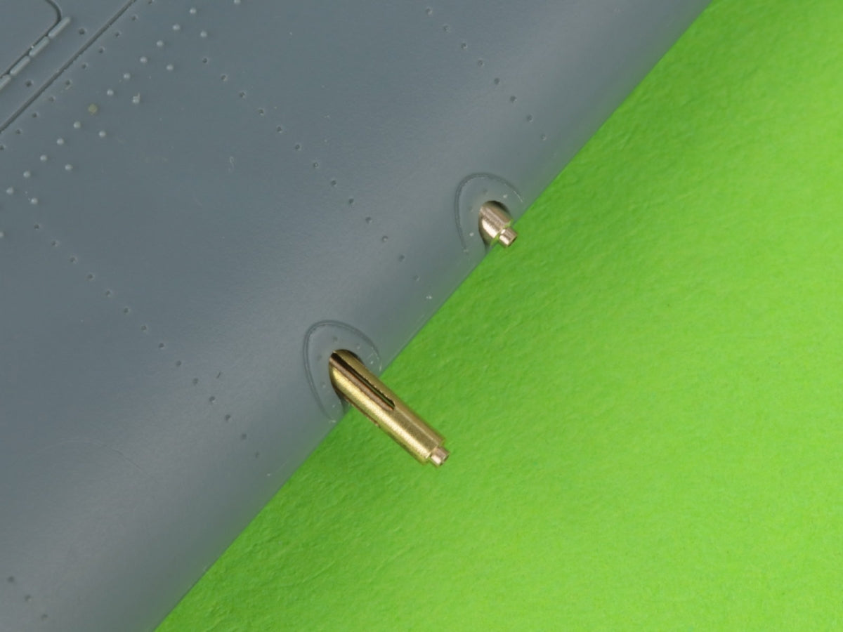 Master AM-48-168 F4F-3 Wildcat EARLY (pre-war) - Browning .50 MGs with oblong radiator holes and early pitot tube 1/48 – image 5