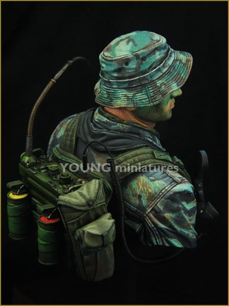 Young Miniatures YM1845 US NAVY SEAL VIETNAM 1/10 – immagine 4