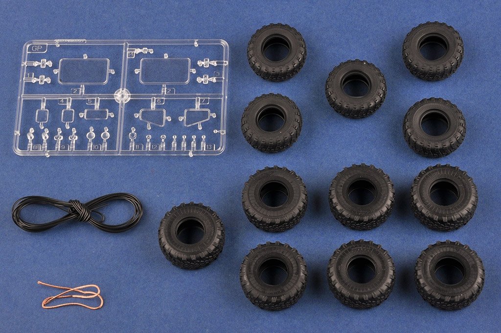 Hobby Boss 85517 Russian BAZ-64022 with 5P85TE2 TEL S-400 1/35 – immagine 20