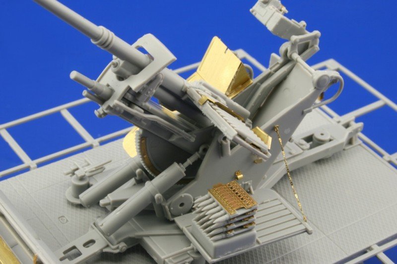 Eduard 36104 Sd. Kfz.7/2 (early) Flak 37 37mm 1/35 Trumpeter – Bild 11