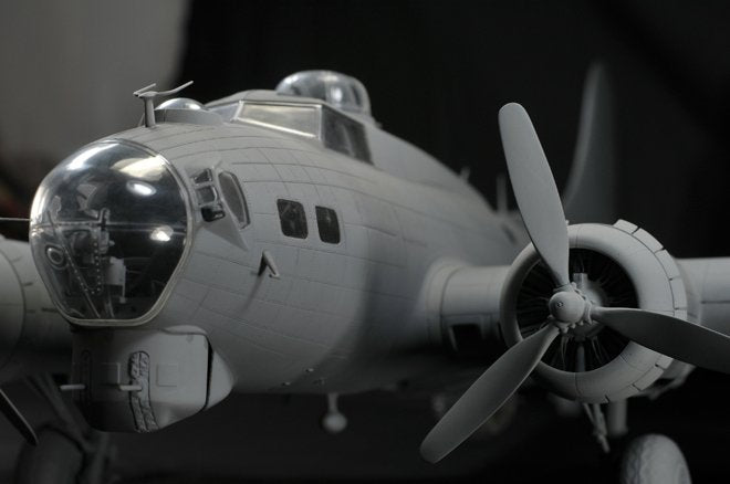 HK Models 01E04 B-17 Flying Fortress F and G 1/32 – immagine 14