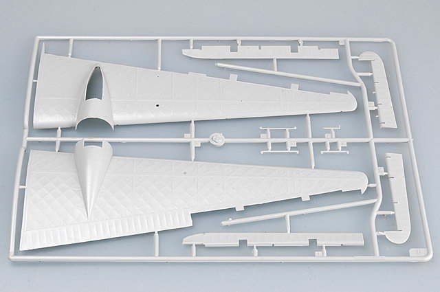 Trumpeter 02823 WELLINGTON Mk.III 1/48 – image 9